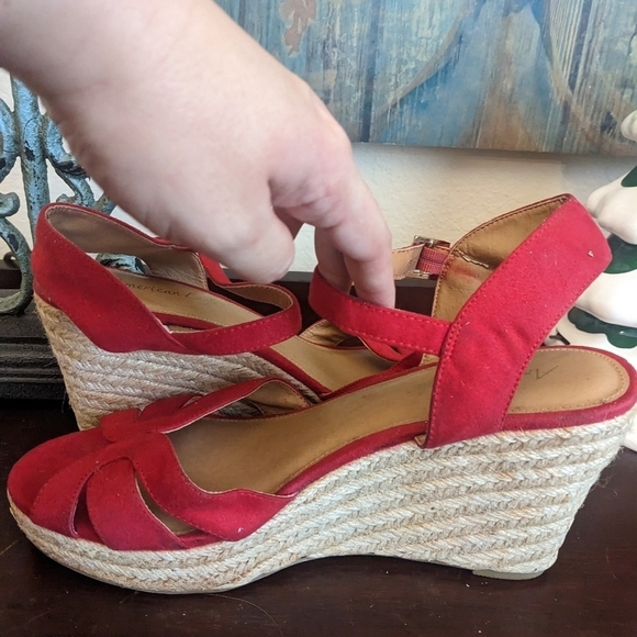 AMERICAN EAGLE Espadrille Wedge Sandals - Picture 7 of 10